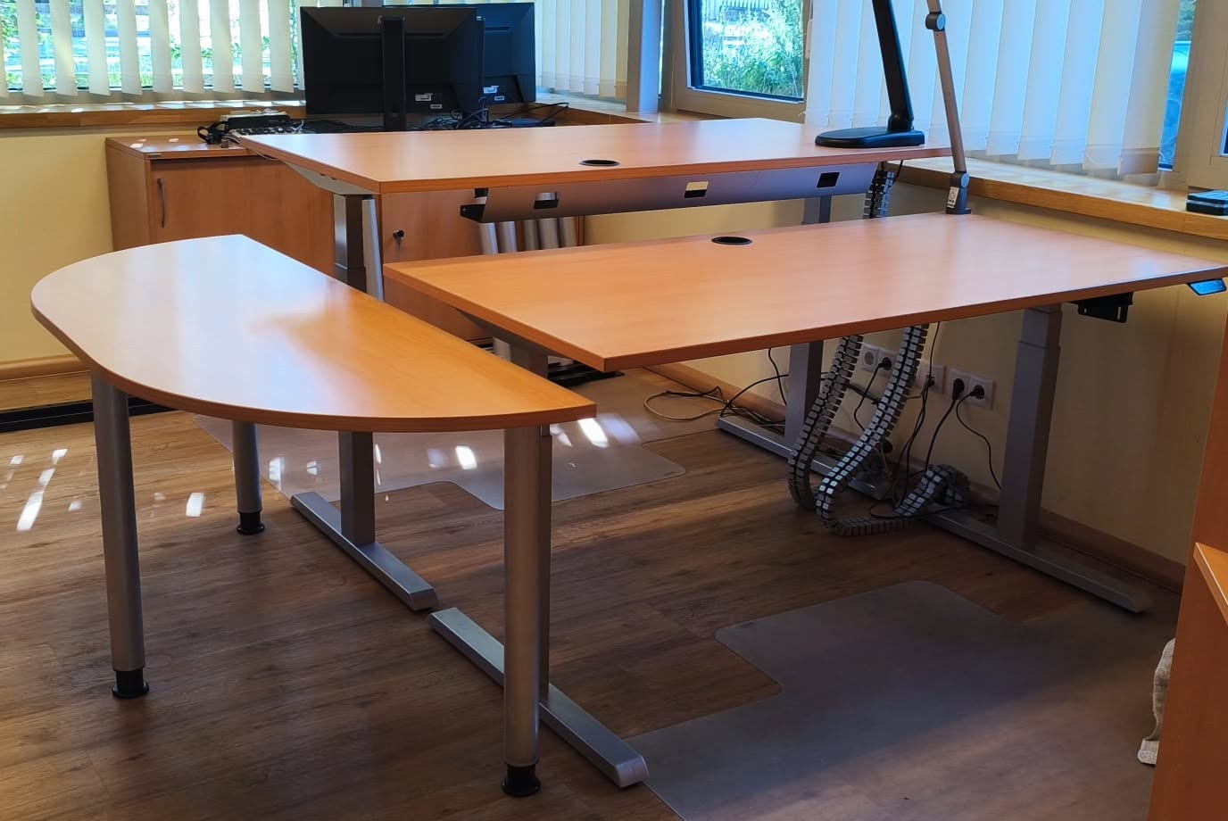Schreibtisch_Gestelltausch